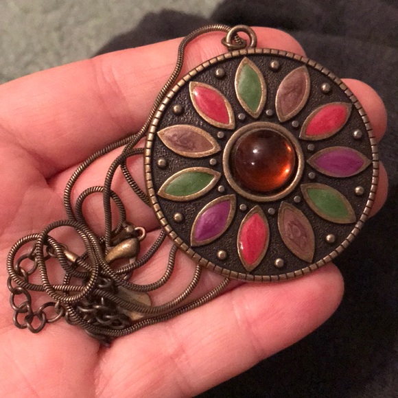 Claire's Jewelry - MUST BUNDLE Claire’s fall flower necklace